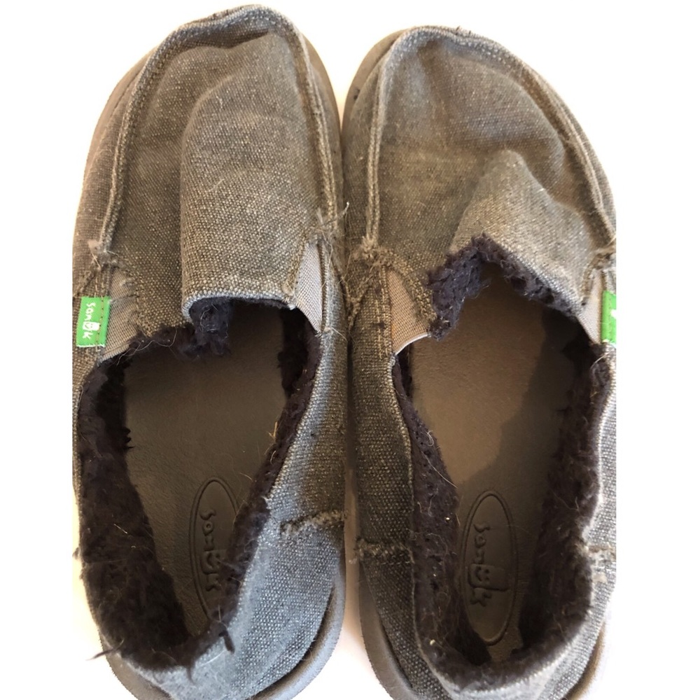 dark gray sanüks